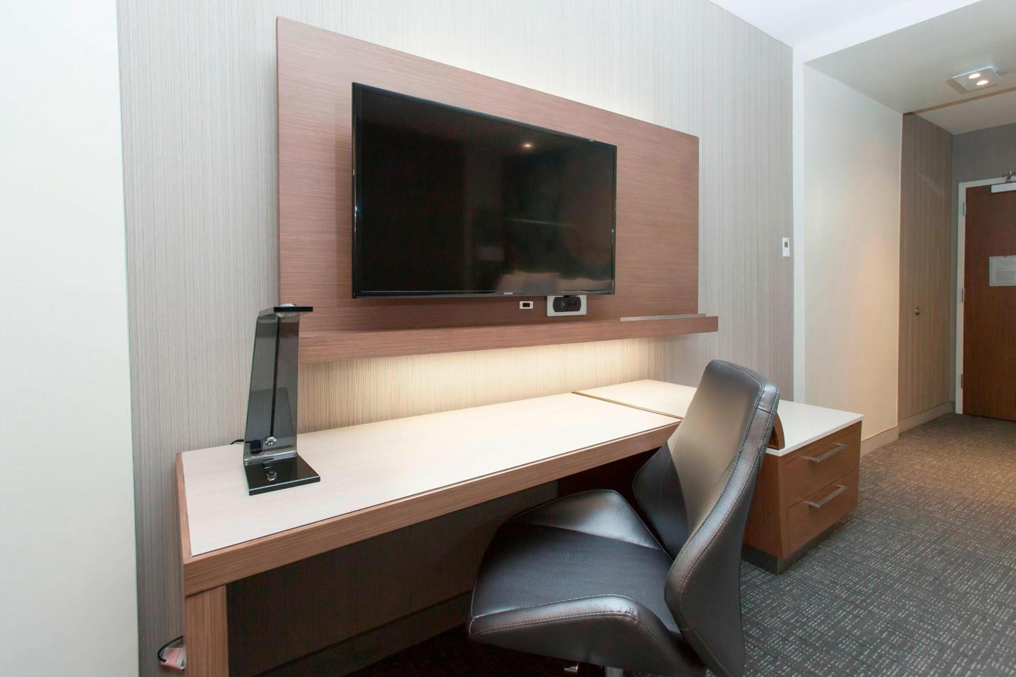 Courtyard By Marriott Houston City Place Spring Esterno foto